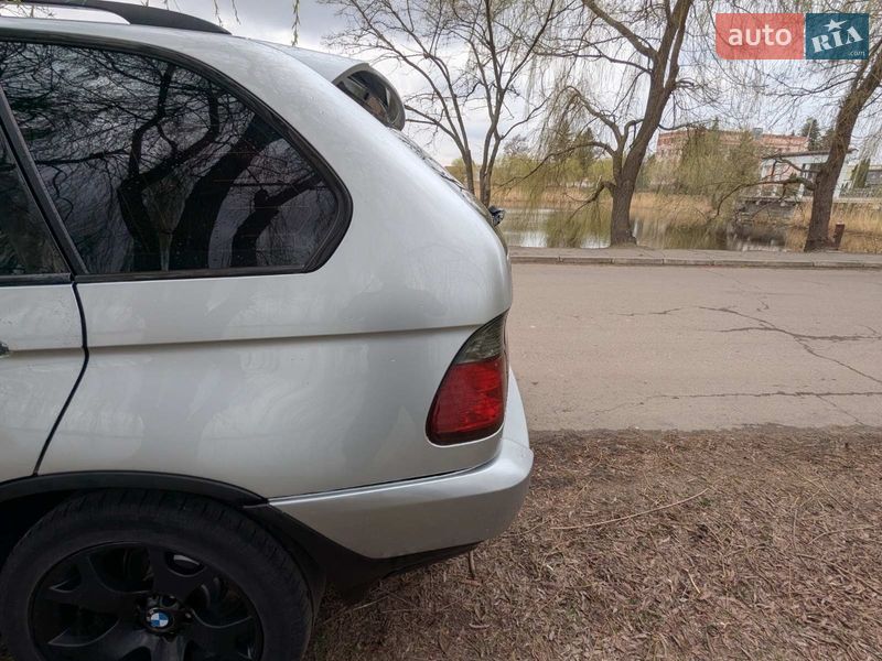 Внедорожник / Кроссовер BMW X5 2001 в Млинове
