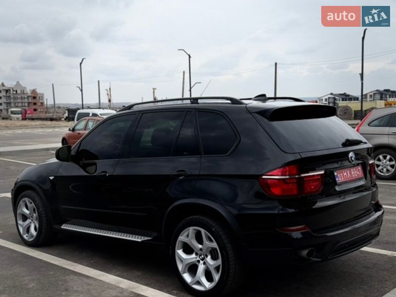 Внедорожник / Кроссовер BMW X5 2011 в Ровно