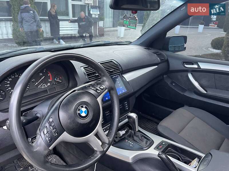 Внедорожник / Кроссовер BMW X5 2002 в Черновцах