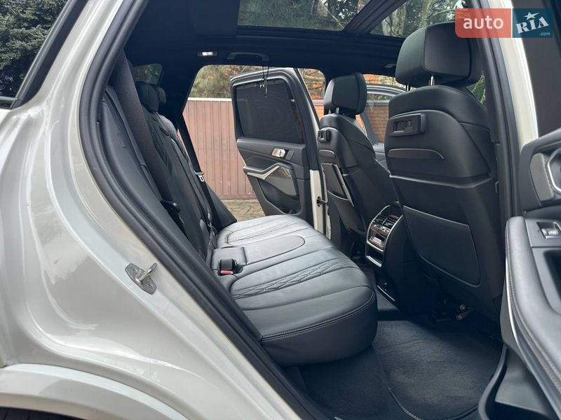 Внедорожник / Кроссовер BMW X5 2022 в Днепре
