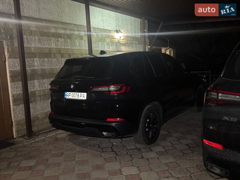 Внедорожник / Кроссовер BMW X5 2021 в Запорожье