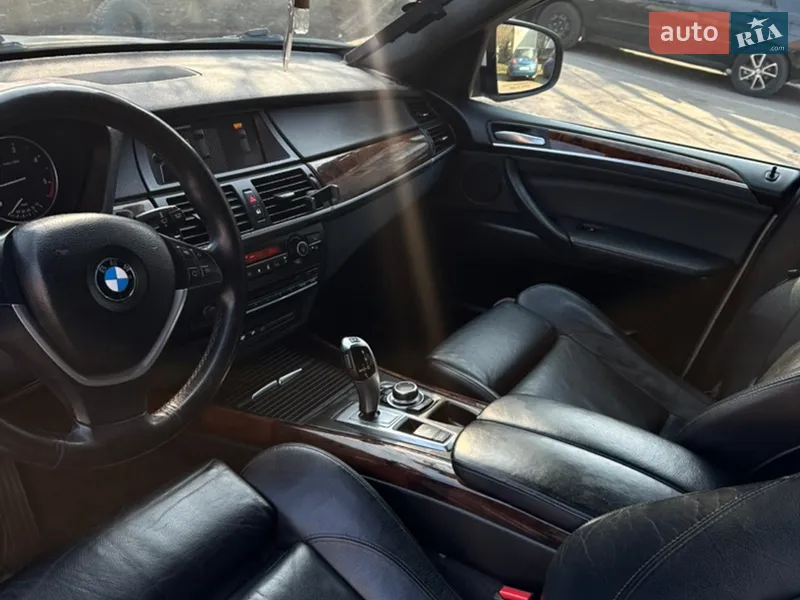 BMW X5 2011