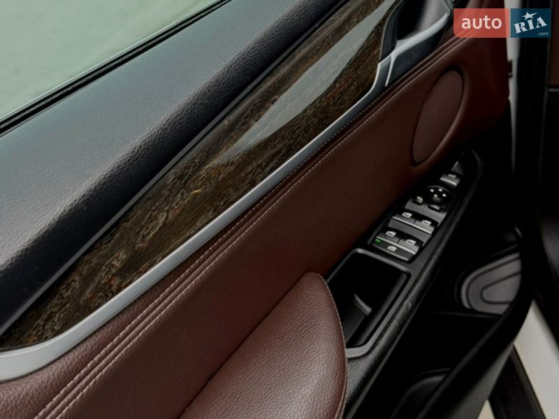 Позашляховик / Кросовер BMW X5 2015 в Києві