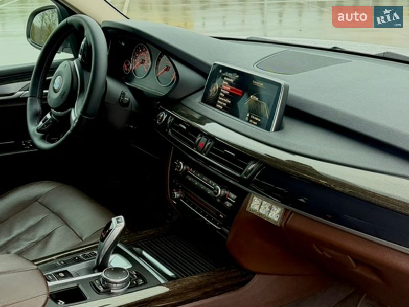 Позашляховик / Кросовер BMW X5 2015 в Києві