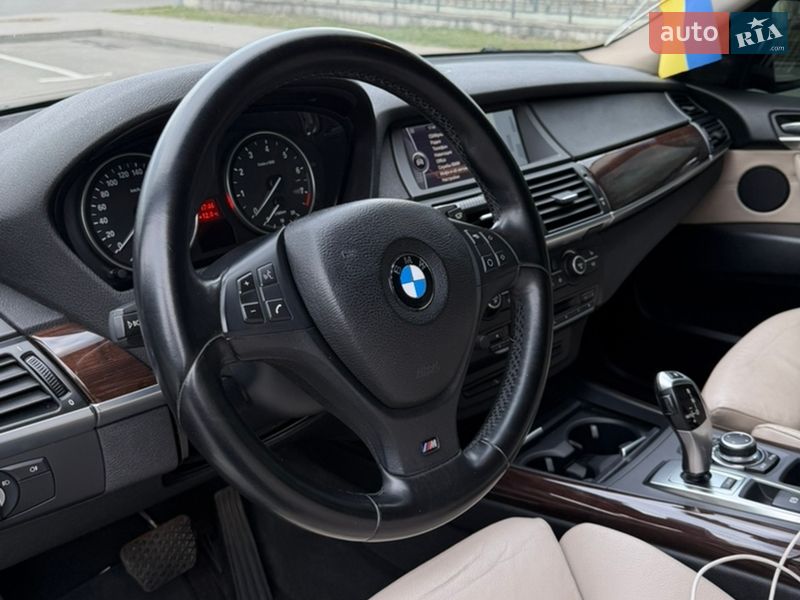 Внедорожник / Кроссовер BMW X5 2011 в Киеве