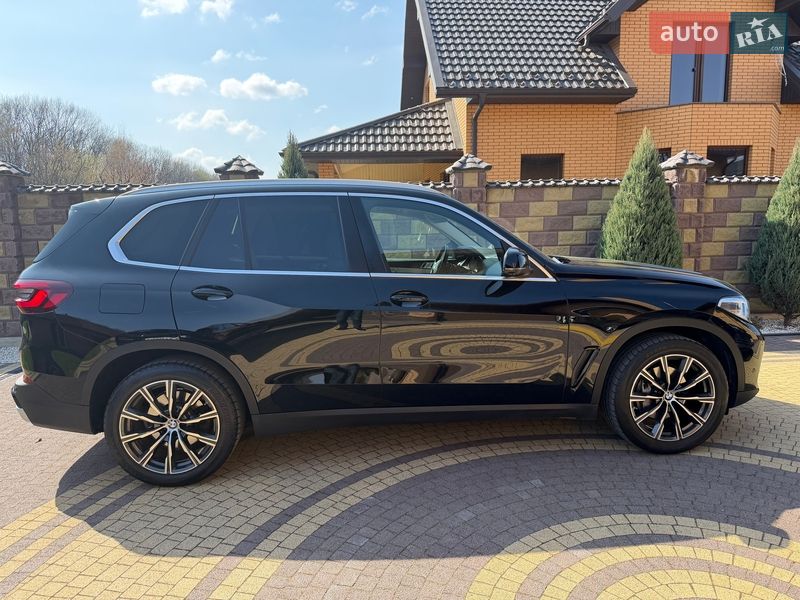 Позашляховик / Кросовер BMW X5 2021 в Луцьку
