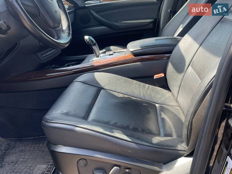 Внедорожник / Кроссовер BMW X5 2011 в Ужгороде