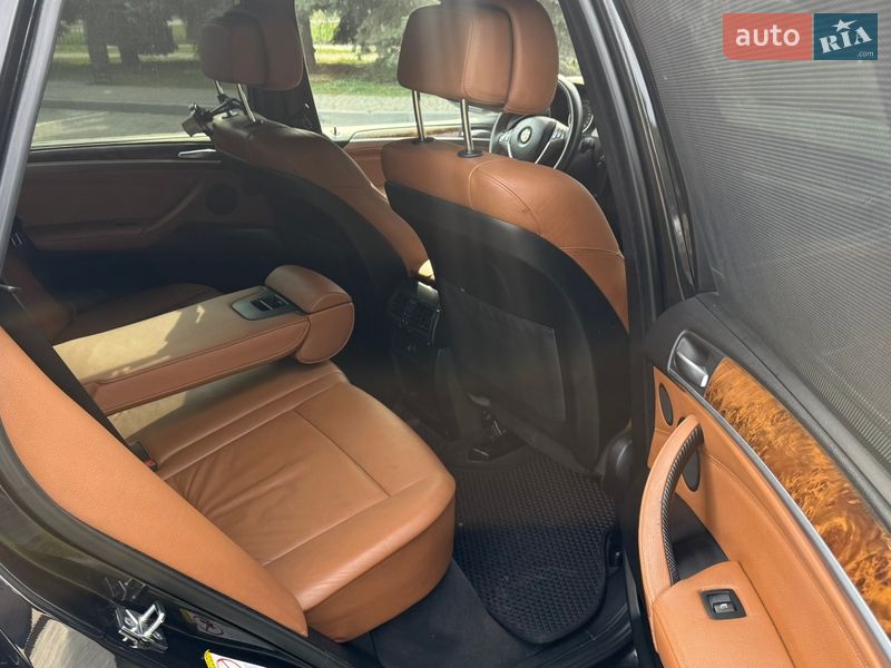 Позашляховик / Кросовер BMW X5 2008 в Івано-Франківську