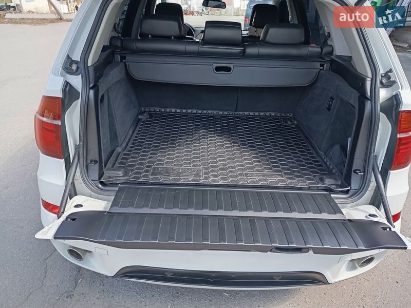Позашляховик / Кросовер BMW X5 2011 в Жмеринці