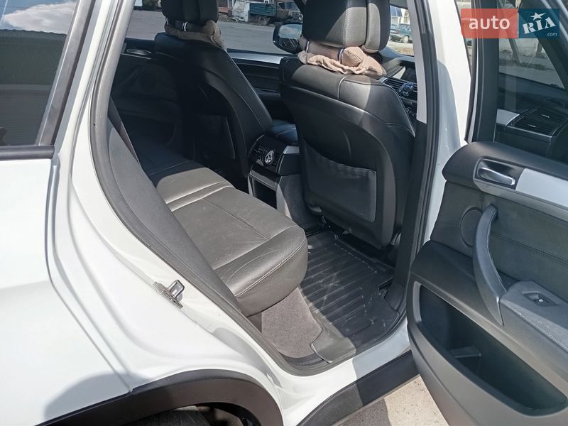 Позашляховик / Кросовер BMW X5 2011 в Жмеринці