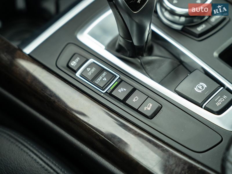 Внедорожник / Кроссовер BMW X5 2015 в Черновцах
