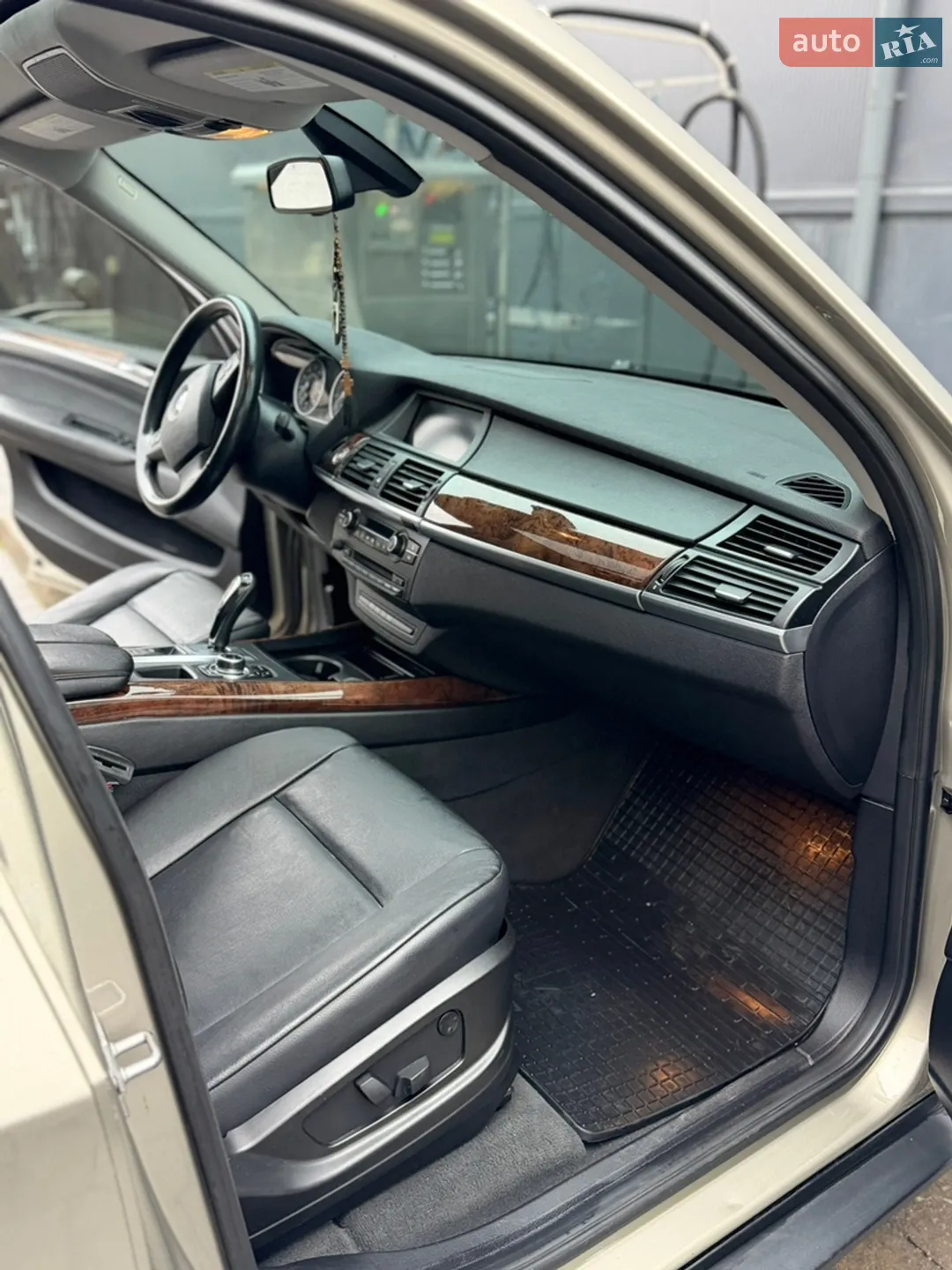 2010 BMW X5 - мініатюра 9