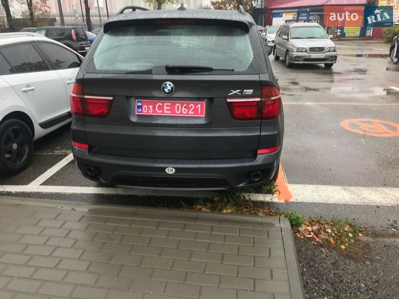 Позашляховик / Кросовер BMW X5 2011 в Ромнах