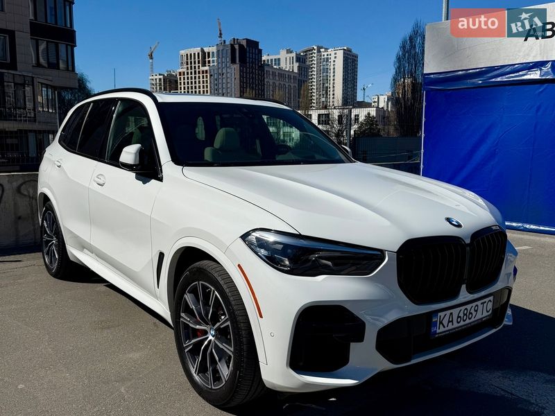Внедорожник / Кроссовер BMW X5 2022 в Киеве