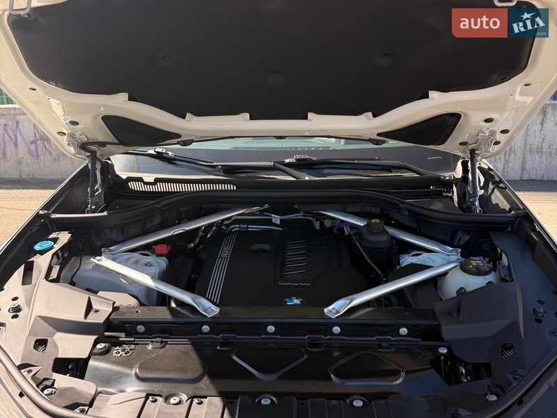 Внедорожник / Кроссовер BMW X5 2022 в Киеве