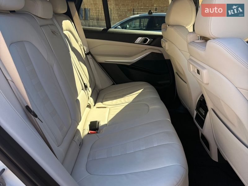 Внедорожник / Кроссовер BMW X5 2022 в Киеве