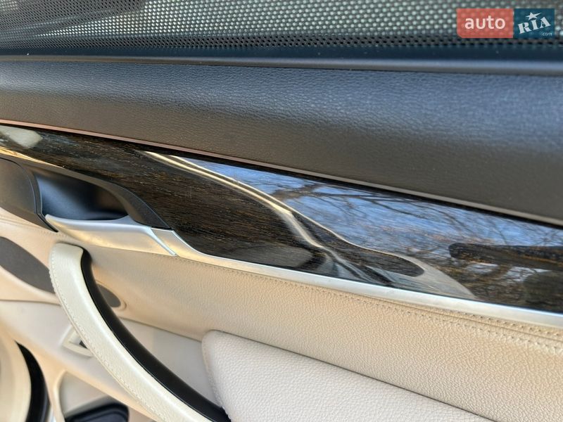 Позашляховик / Кросовер BMW X5 2014 в Чернівцях