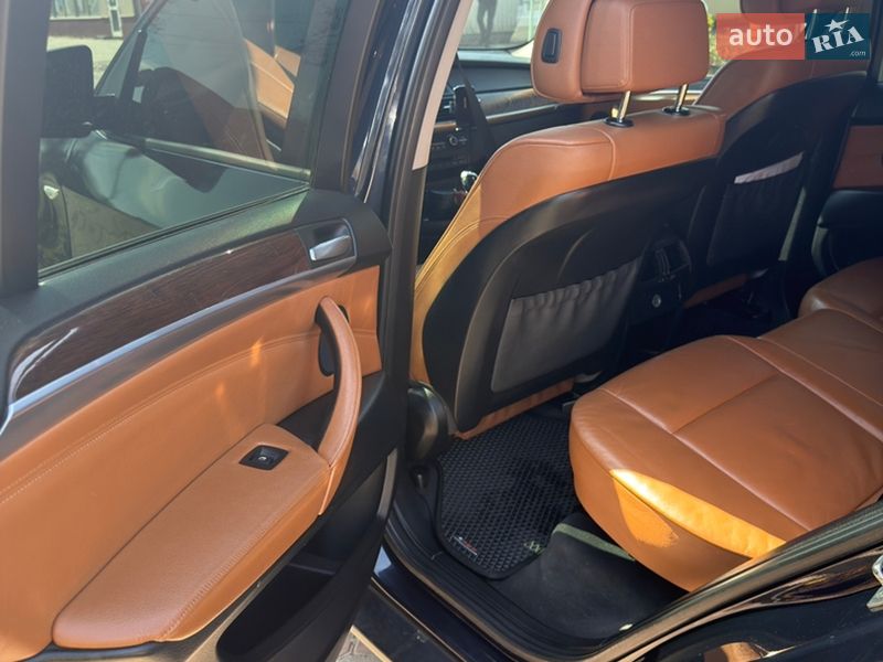 Внедорожник / Кроссовер BMW X5 2009 в Хмельницком