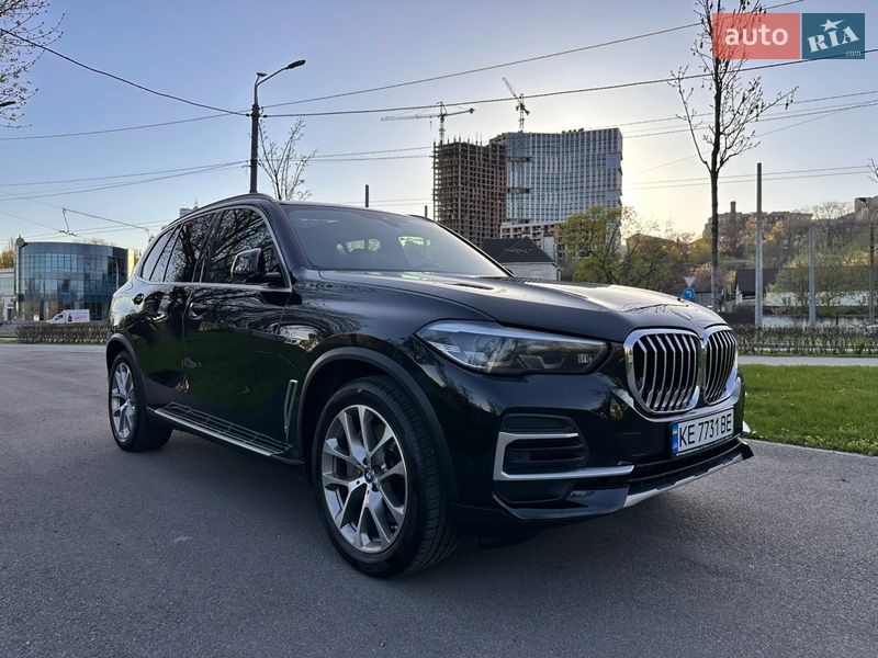 Позашляховик / Кросовер BMW X5 2022 в Дніпрі