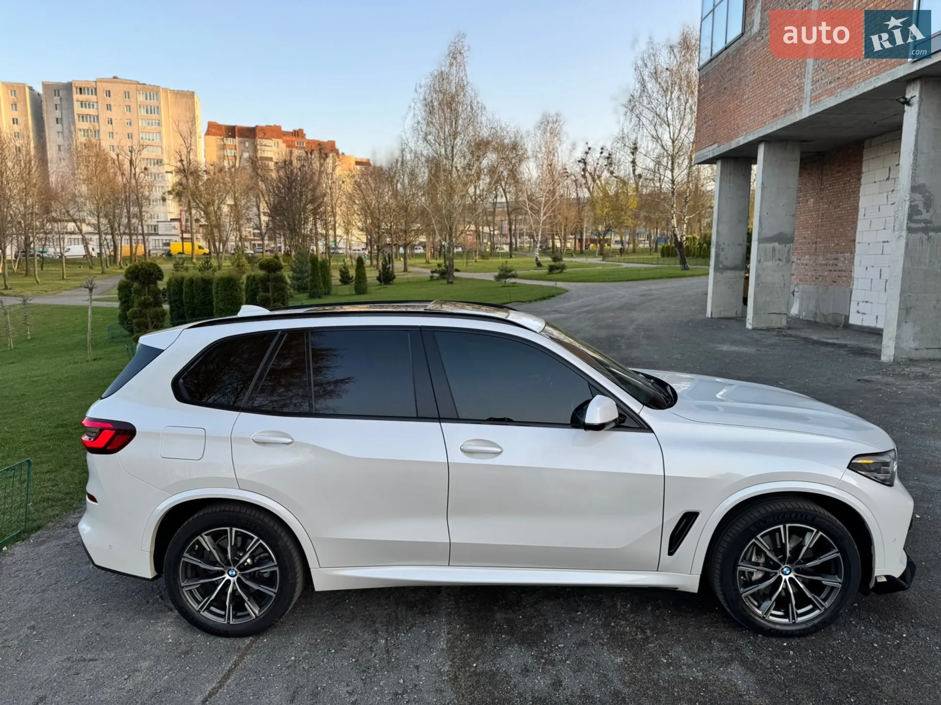 2021 BMW X5 - мініатюра 87