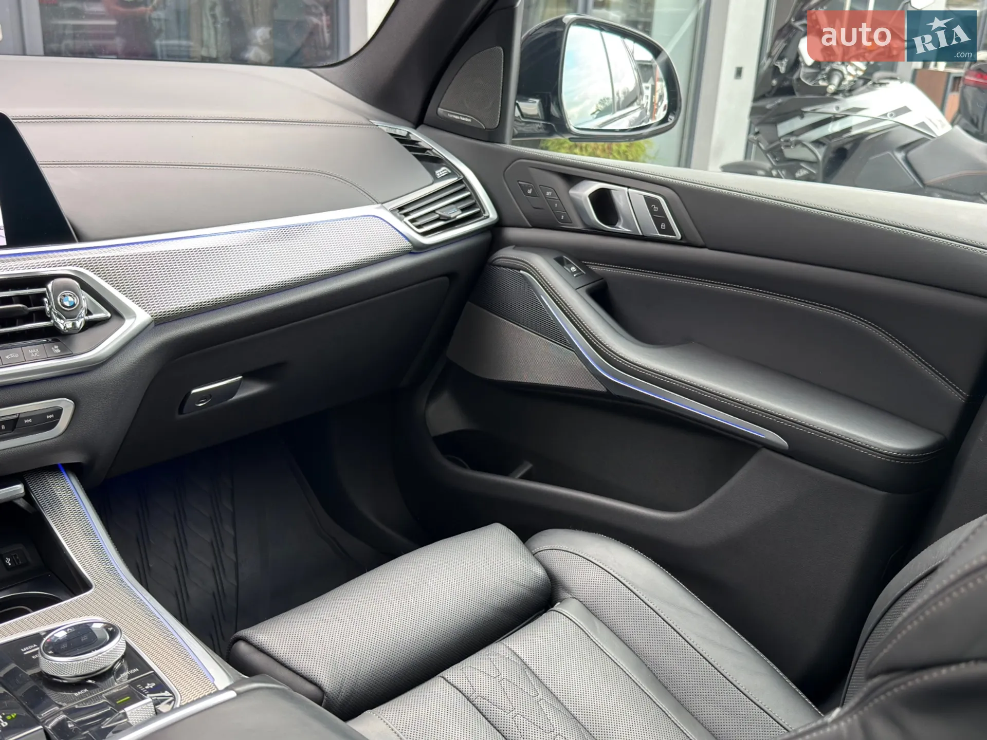 2020 BMW X5 - мініатюра 20
