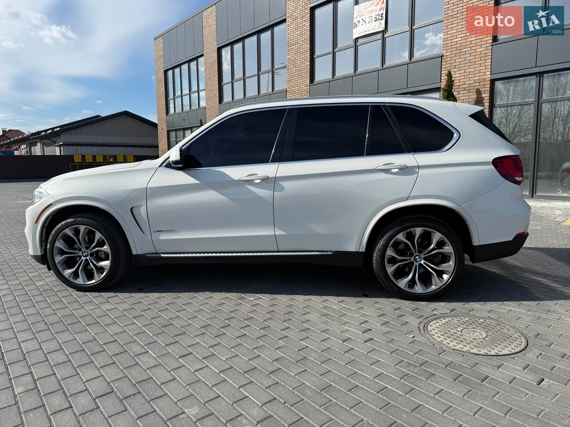 2017 BMW X5 - мініатюра 16
