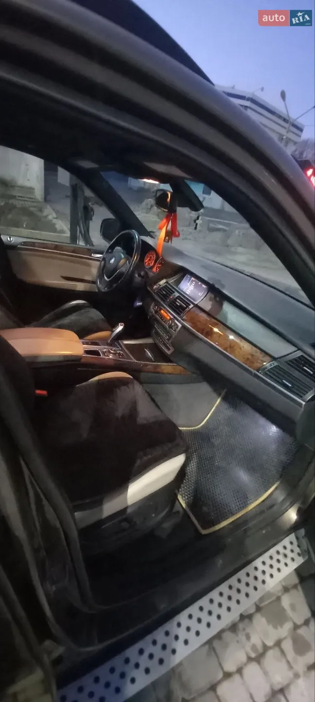 2010 BMW X5 - мініатюра 6