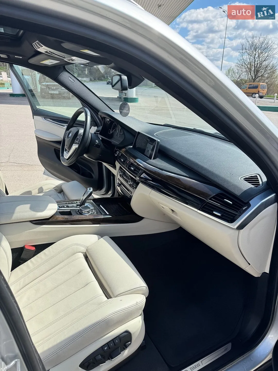 2017 BMW X5 - мініатюра 14