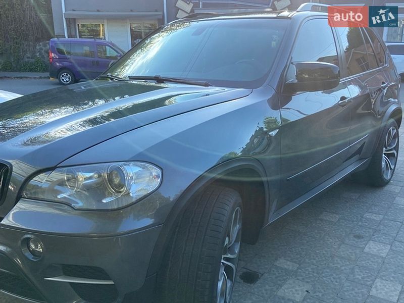 Внедорожник / Кроссовер BMW X5 2013 в Ужгороде
