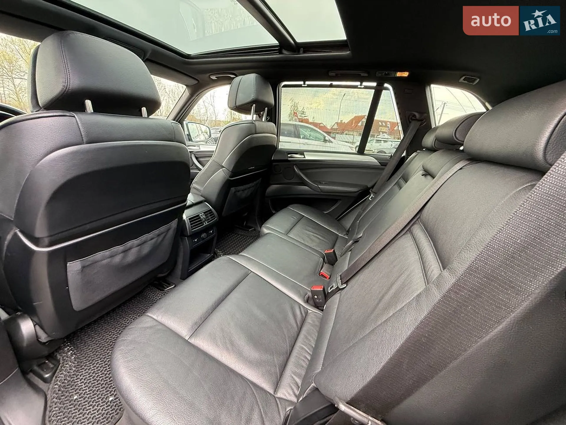 2010 BMW X5 - мініатюра 21