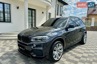 Позашляховик / Кросовер BMW X5 2015 в Чернівцях