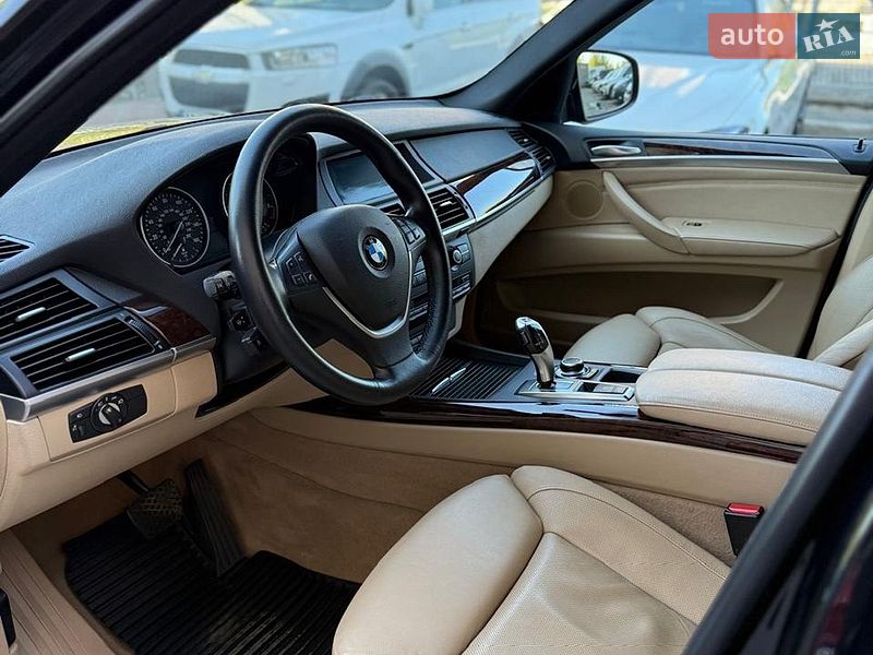 Внедорожник / Кроссовер BMW X5 2012 в Киеве