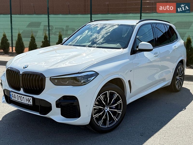Внедорожник / Кроссовер BMW X5 2022 в Киеве