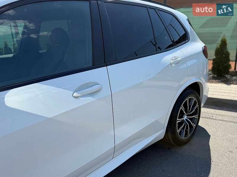 Внедорожник / Кроссовер BMW X5 2022 в Киеве