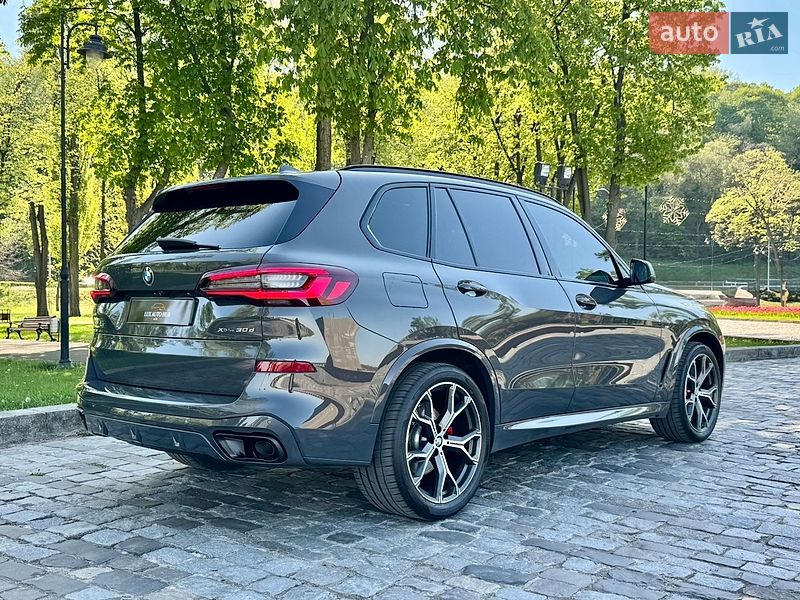 Внедорожник / Кроссовер BMW X5 2022 в Киеве