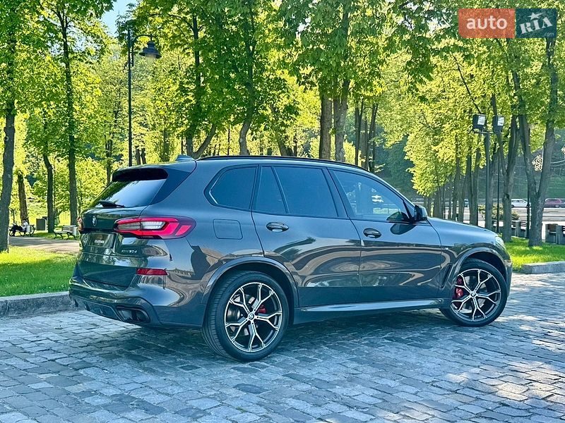 Внедорожник / Кроссовер BMW X5 2022 в Киеве