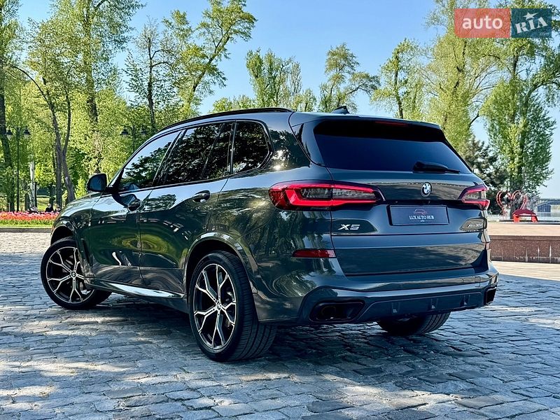 Внедорожник / Кроссовер BMW X5 2022 в Киеве