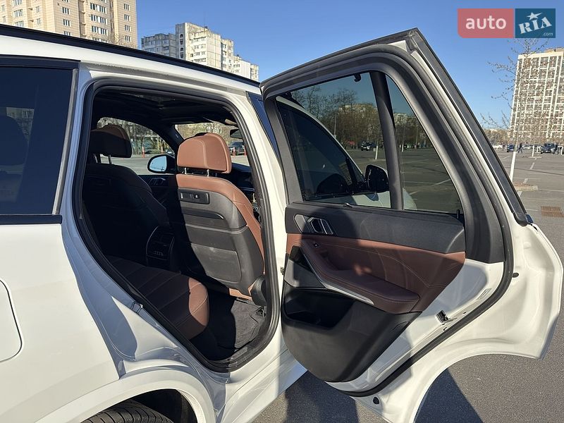 Внедорожник / Кроссовер BMW X5 2019 в Киеве