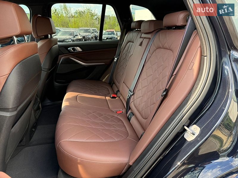 Внедорожник / Кроссовер BMW X5 2024 в Харькове