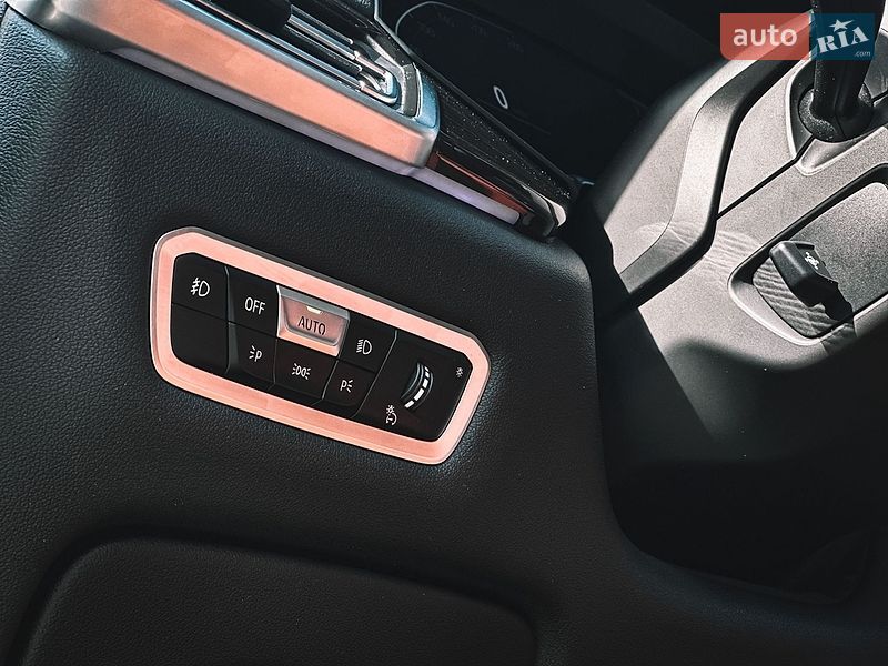 Внедорожник / Кроссовер BMW X5 2019 в Киеве