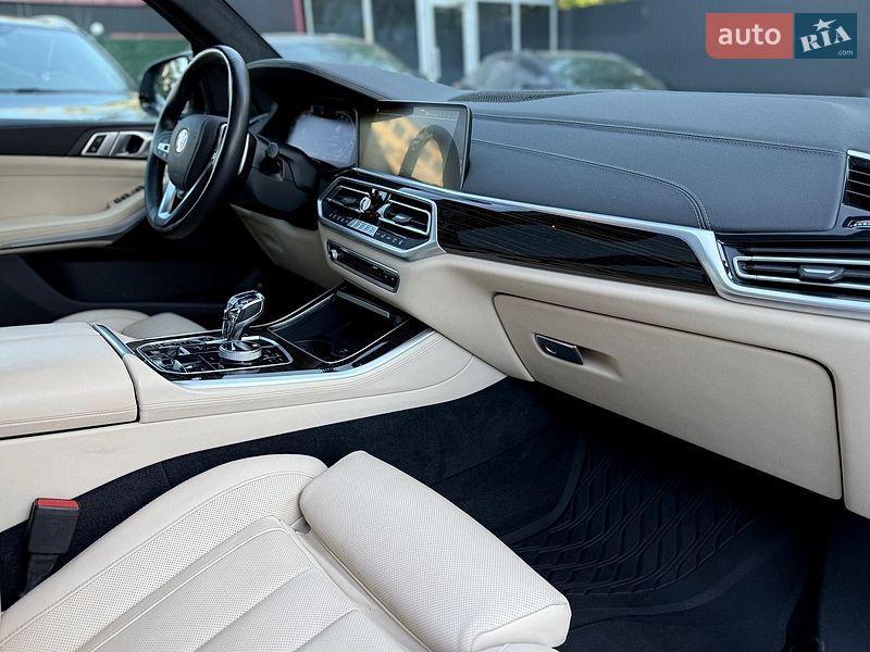 Внедорожник / Кроссовер BMW X5 2021 в Киеве