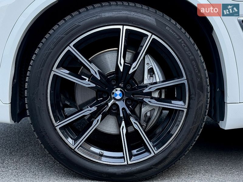 Внедорожник / Кроссовер BMW X5 2021 в Киеве
