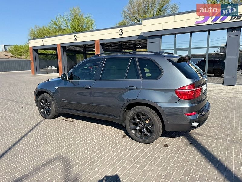 Внедорожник / Кроссовер BMW X5 2011 в Виннице