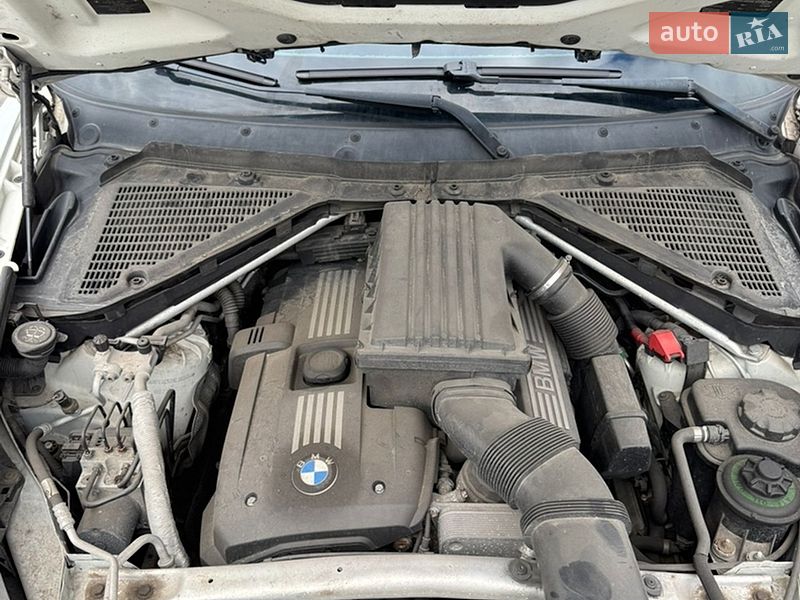 Внедорожник / Кроссовер BMW X5 2010 в Житомире
