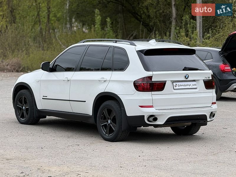 Внедорожник / Кроссовер BMW X5 2010 в Звягеле
