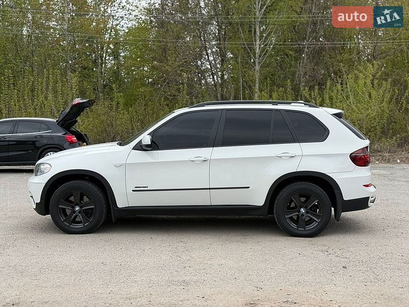 Внедорожник / Кроссовер BMW X5 2010 в Звягеле