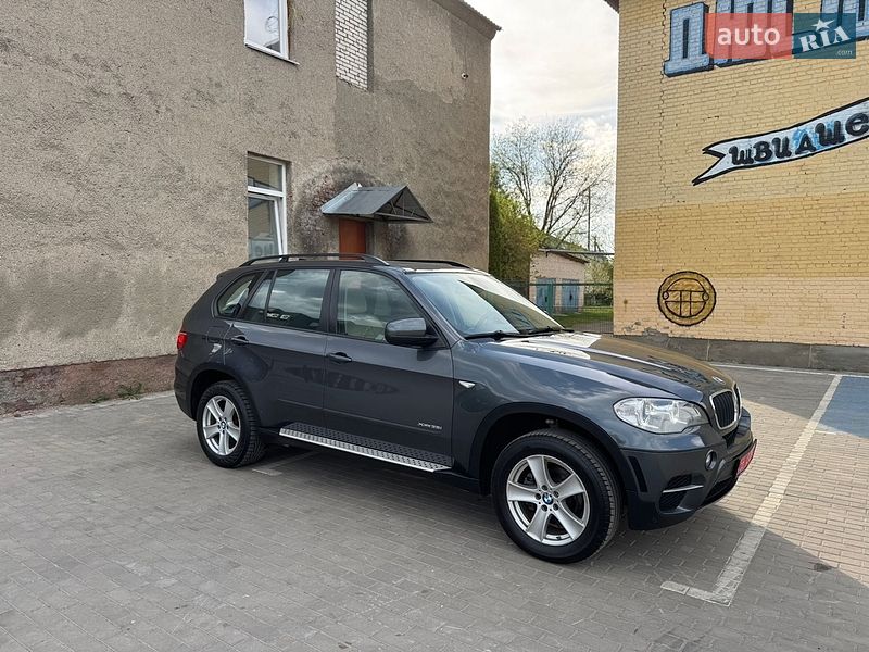Внедорожник / Кроссовер BMW X5 2012 в Луцке