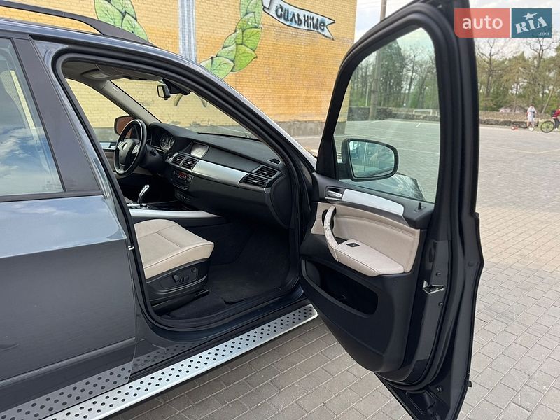 Внедорожник / Кроссовер BMW X5 2012 в Луцке