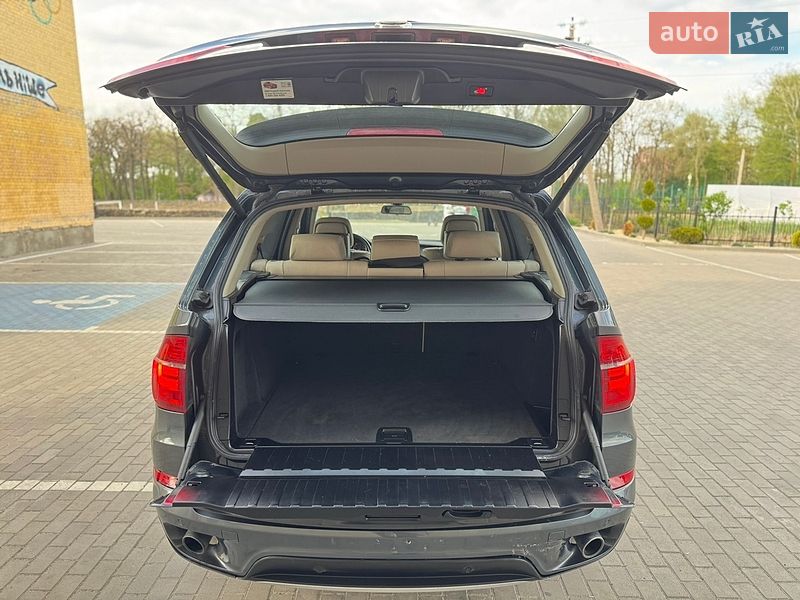 Внедорожник / Кроссовер BMW X5 2012 в Луцке