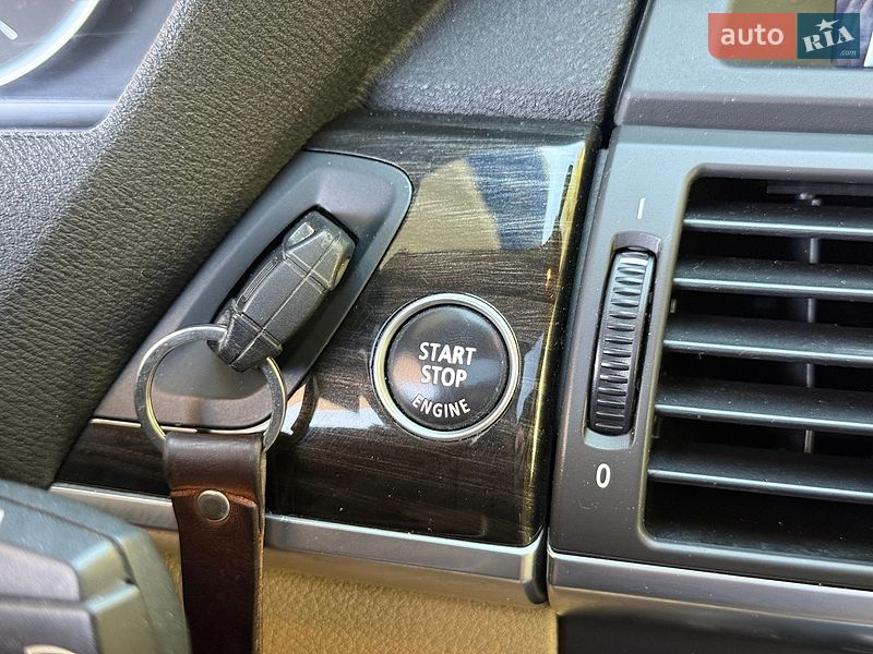Внедорожник / Кроссовер BMW X5 2010 в Днепре